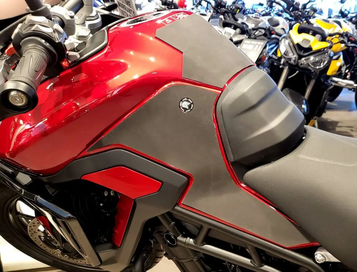 Eazi-Grip Motorcycle Wrap Around Tank Grips Triumph Tiger 900 2024- 5 Eazi-Grip Motorcycle Wrap Around Tank Grips Triumph Tiger 900 2024- - Image 3